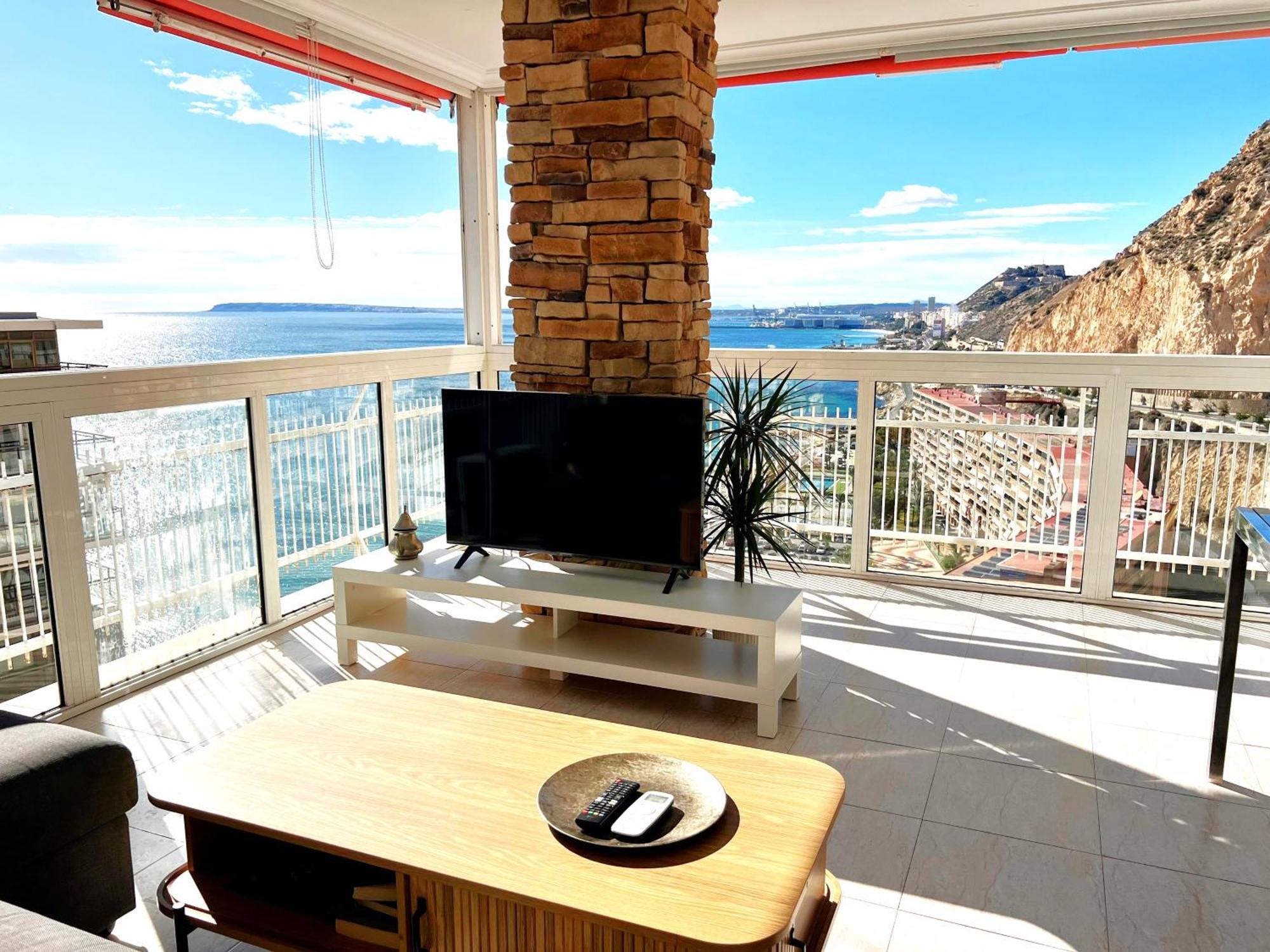 Apartmán Vistas Al Mar. Gran Salon. Playa A 1 Minuto. Wifi Alicante Exteriér fotografie