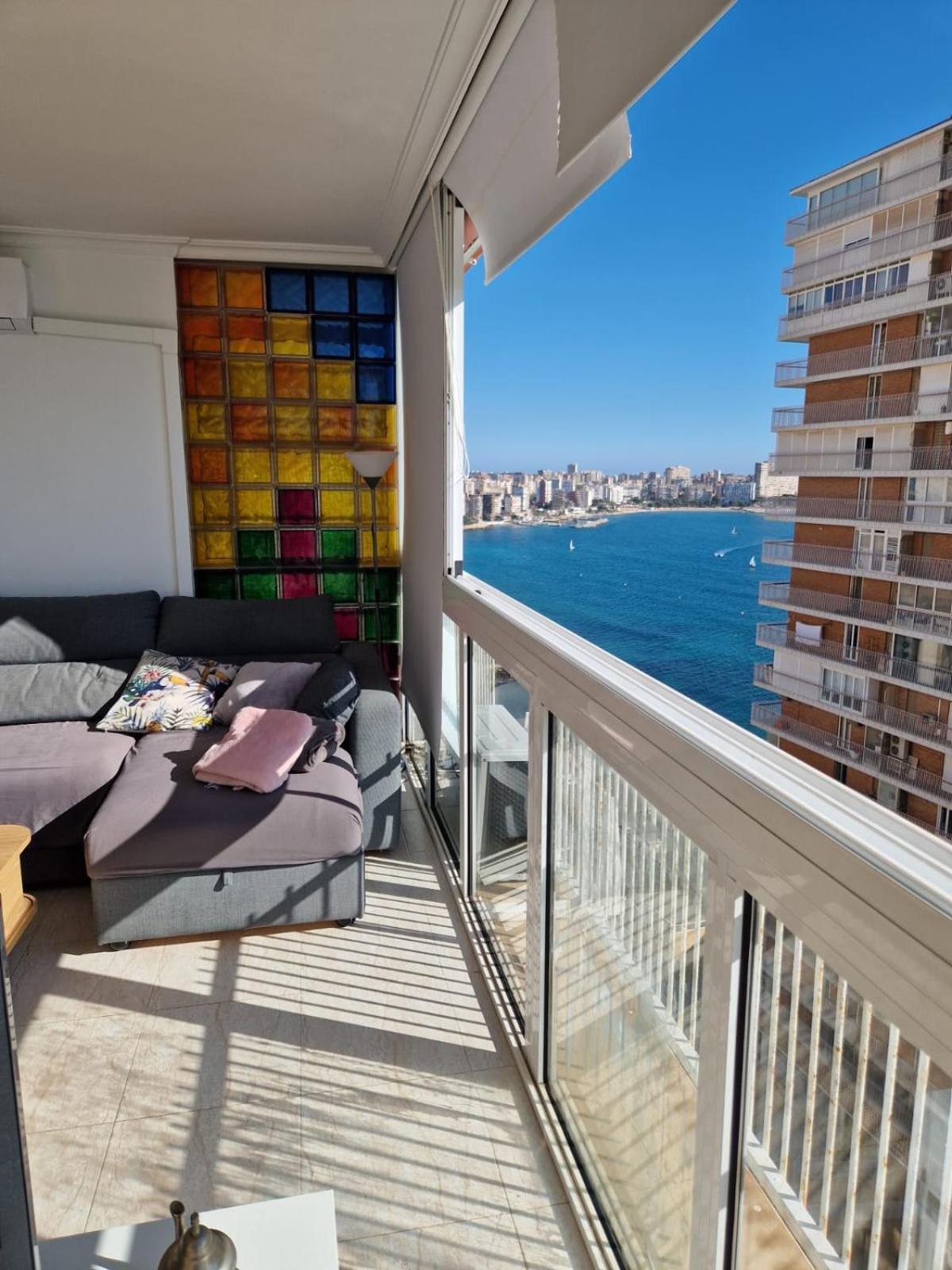 Apartmán Vistas Al Mar. Gran Salon. Playa A 1 Minuto. Wifi Alicante Exteriér fotografie