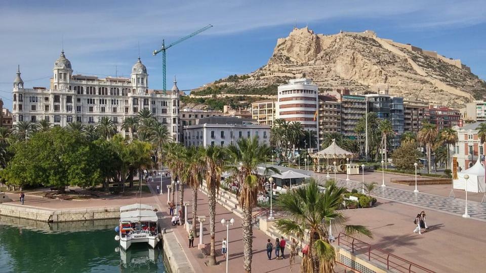 Apartmán Vistas Al Mar. Gran Salon. Playa A 1 Minuto. Wifi Alicante Exteriér fotografie